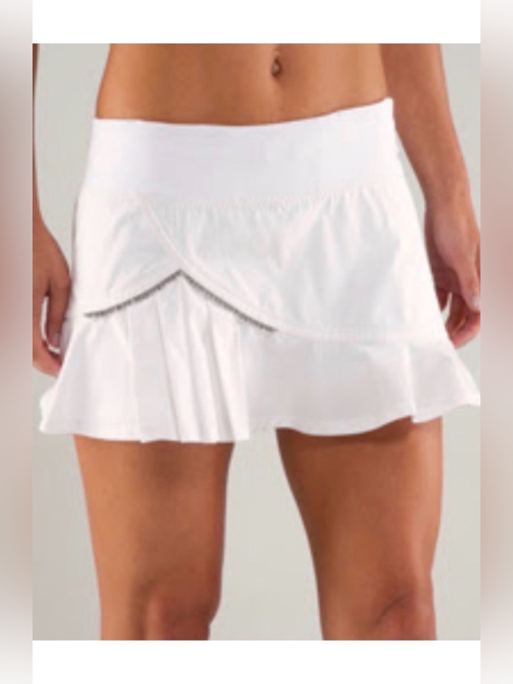 Lululemon sz 8 white full tilt skirt skort tennis running athleisure loungewear